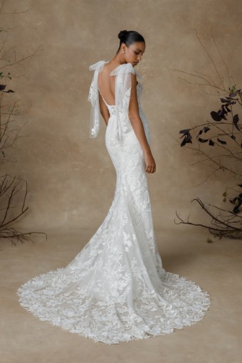 Justin Alexander Style Gretchen #1 default Ivory/Ivory/Latte thumbnail